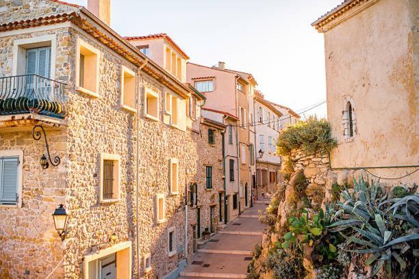 Amazing New Property In The Heart Of The Old Town Of Antibes Ngoại thất bức ảnh