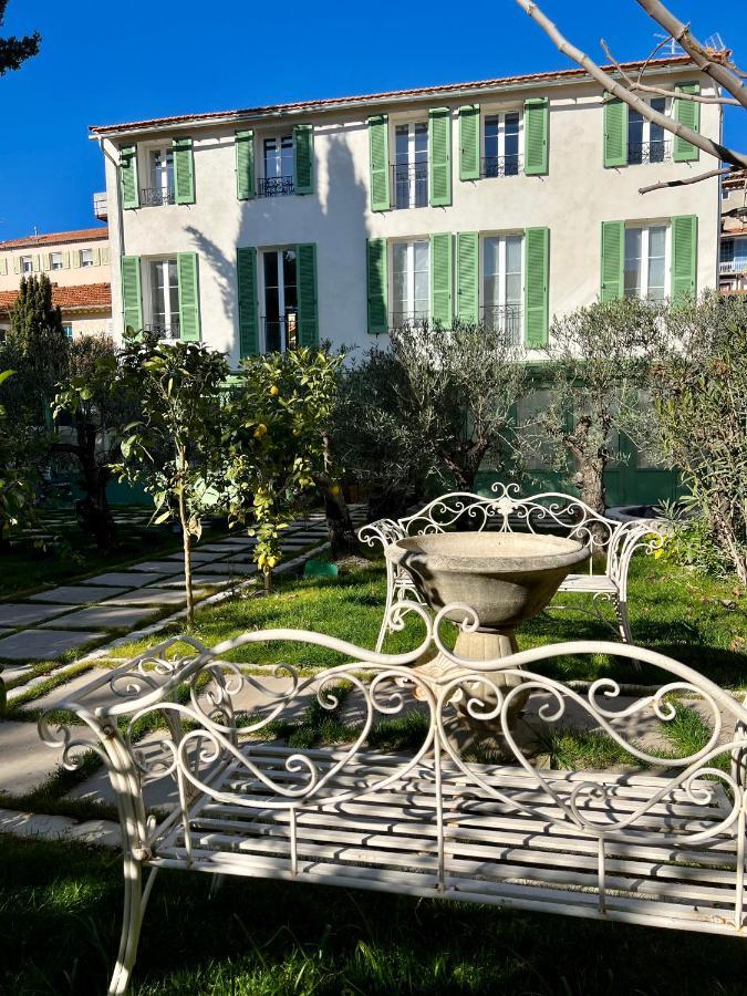 Amazing New Property In The Heart Of The Old Town Of Antibes Ngoại thất bức ảnh