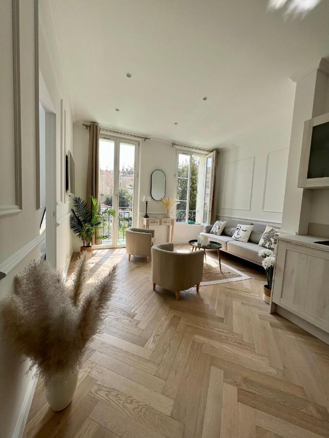 Amazing New Property In The Heart Of The Old Town Of Antibes Ngoại thất bức ảnh