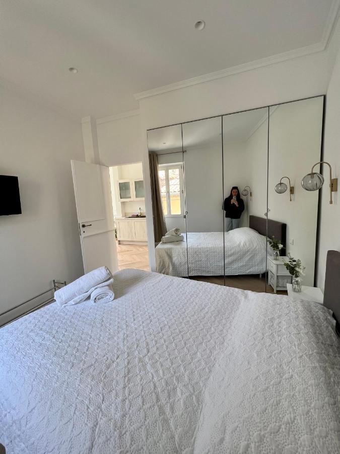 Amazing New Property In The Heart Of The Old Town Of Antibes Ngoại thất bức ảnh